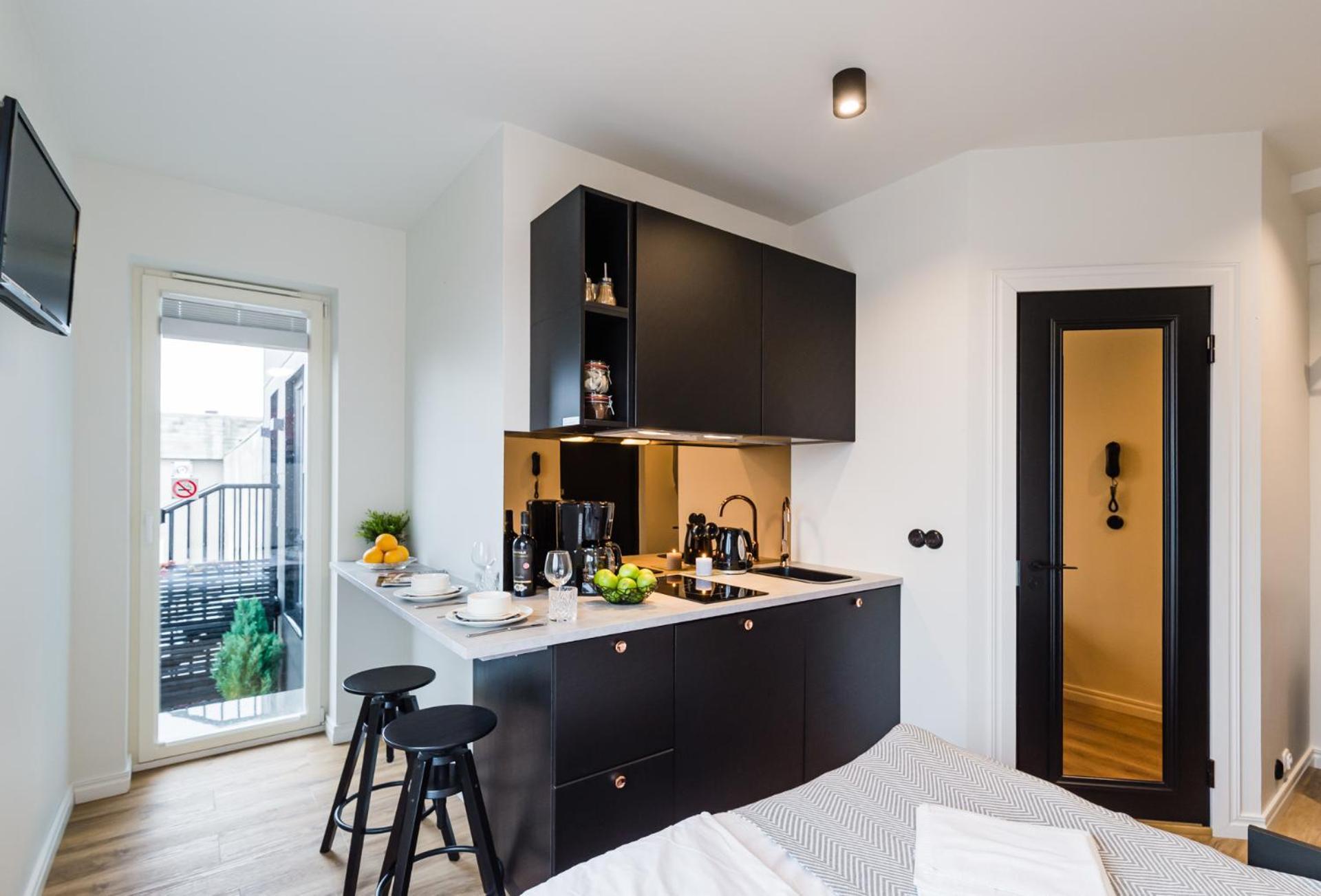 Thomas' Home - Trendy, Central & Balcony Талин Екстериор снимка
