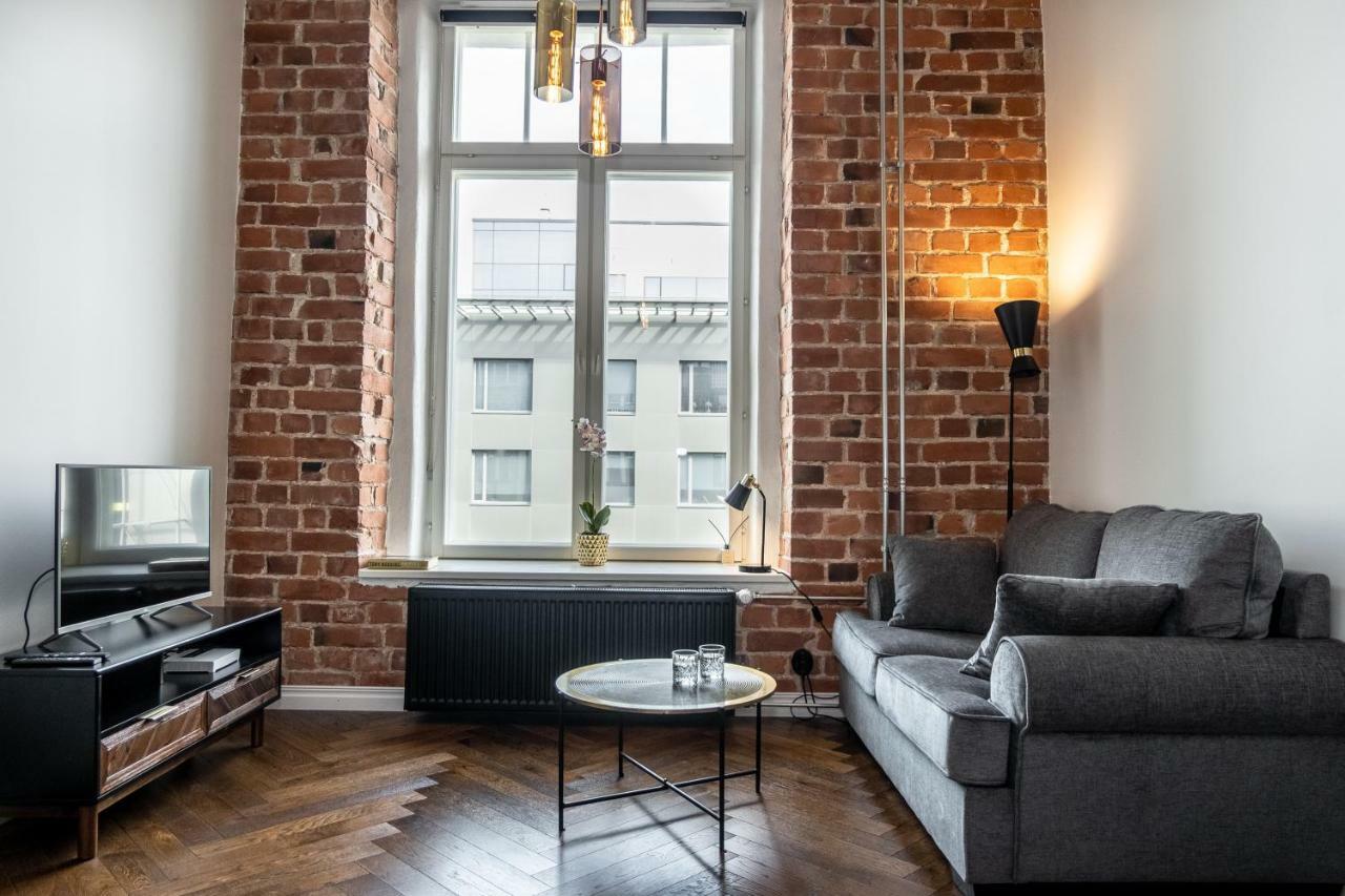 Thomas' Home - Trendy, Central & Balcony Талин Екстериор снимка