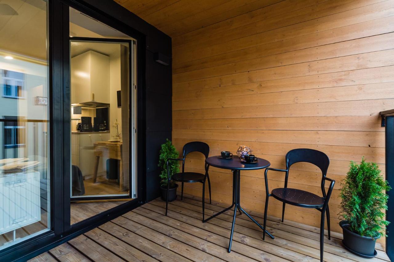 Thomas' Home - Trendy, Central & Balcony Талин Екстериор снимка