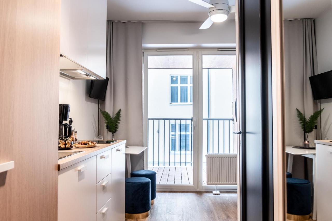 Thomas' Home - Trendy, Central & Balcony Талин Екстериор снимка
